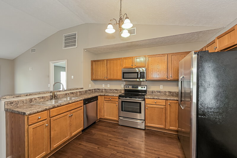 1,940/Mo, 3110 Swilly Ct Murfreesboro, TN 37128 Kitchen View 2