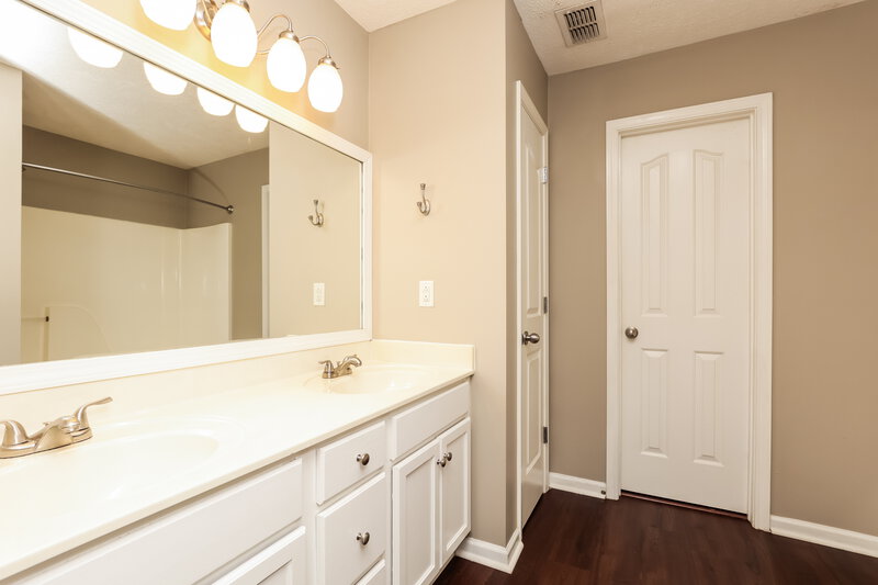 2,030/Mo, 3110 Swilly Ct Murfreesboro, TN 37128 Main Bathroom View