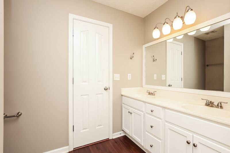 2,030/Mo, 3110 Swilly Ct Murfreesboro, TN 37128 Main Bathroom View 2