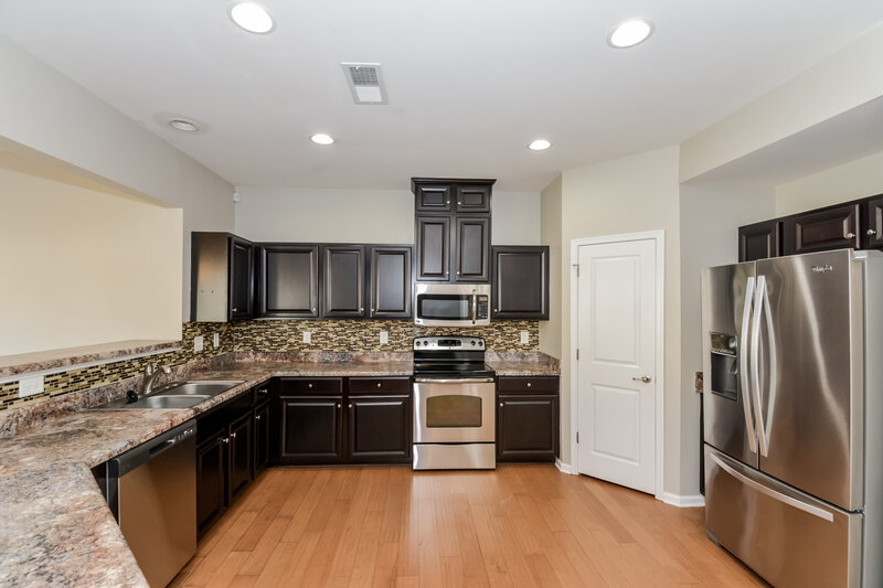 3,180/Mo, 2016 Kingston Pl Spring Hill, TN 37174 Kitchen View 2