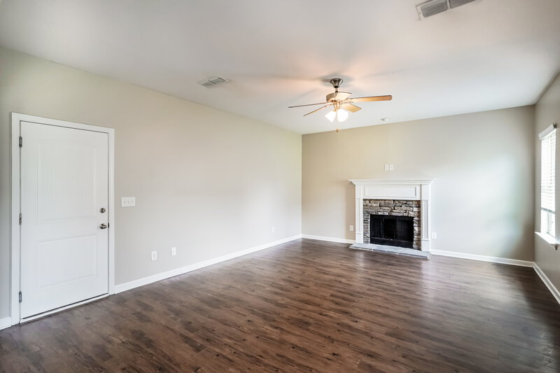 2,520/Mo, 8005 Lakota Ct Spring Hill, TN 37174 Living Room View 2