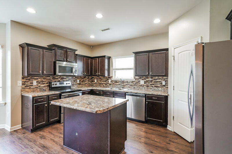 2,520/Mo, 8005 Lakota Ct Spring Hill, TN 37174 Kitchen View 2