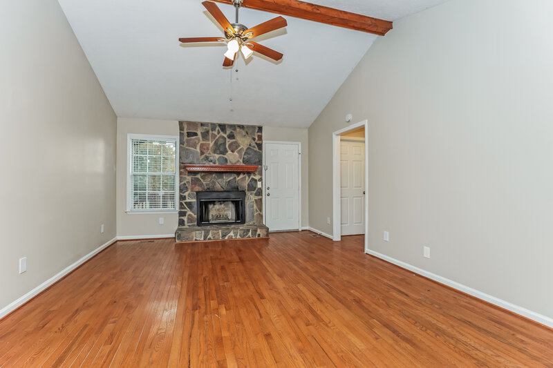 1,740/Mo, 4836 Peppertree Dr Antioch, TN 37013 Living Room View 2