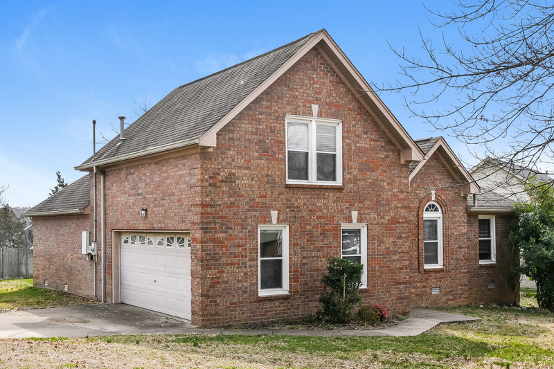 2,365/Mo, 5333 Roxborough Pass Hermitage, TN 37076 Front View