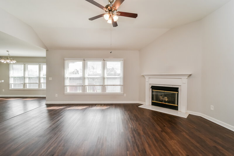 2,365/Mo, 5333 Roxborough Pass Hermitage, TN 37076 Living Room View