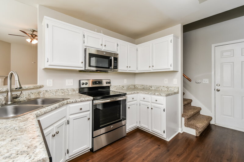 2,365/Mo, 5333 Roxborough Pass Hermitage, TN 37076 Kitchen View