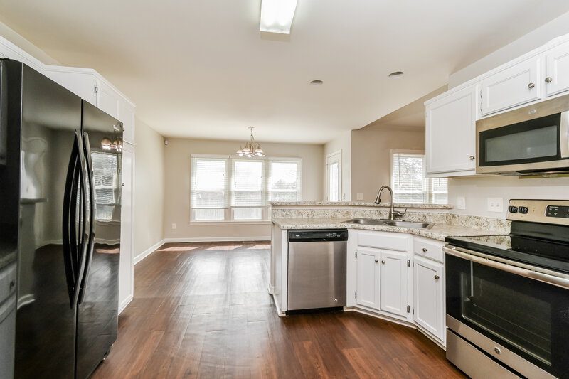 2,365/Mo, 5333 Roxborough Pass Hermitage, TN 37076 Kitchen View 2