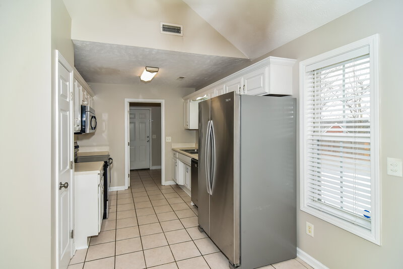 0/Mo, 9010 Lomond Dr Smyrna, TN 37167 Kitchen View 2