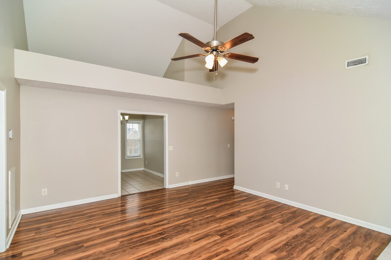 0/Mo, 9010 Lomond Dr Smyrna, TN 37167 Family Room View