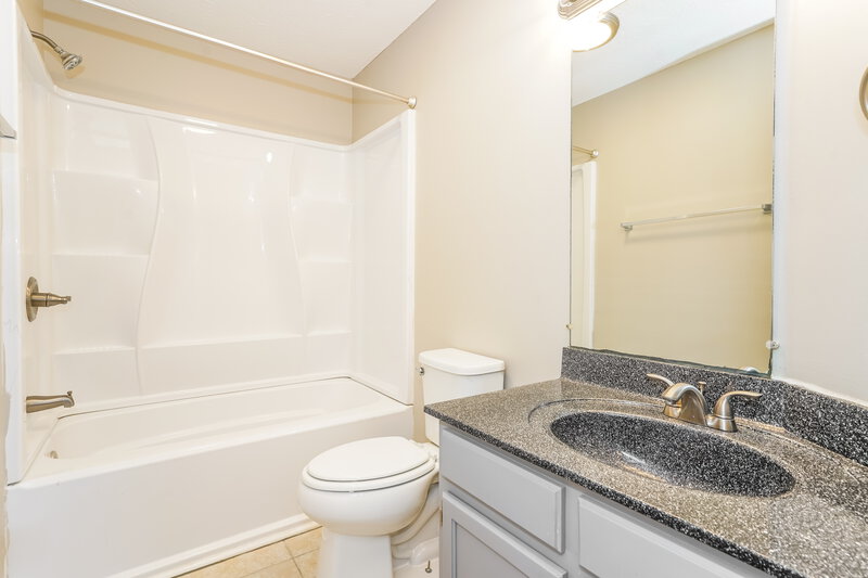 2,060/Mo, 914 Celeste Ct Mt Juliet, TN 37122 Bathroom View
