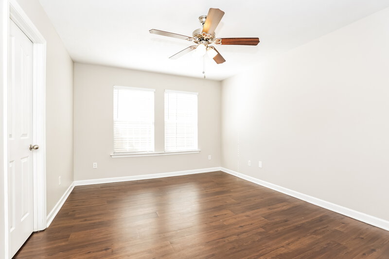 1,765/Mo, 127 Berele Shepsele Ln La Vergne, TN 37086 Main Bedroom View