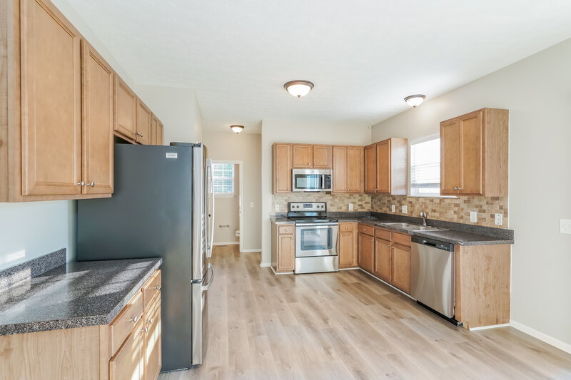 2,745/Mo, 105 Latham Ct Hendersonville, TN 37075 Kitchen View