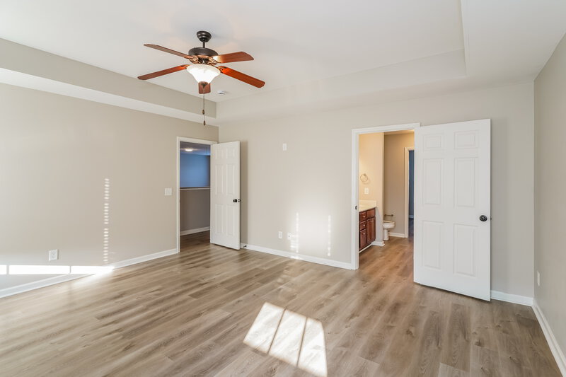 2,745/Mo, 105 Latham Ct Hendersonville, TN 37075 Main Bedroom View 2