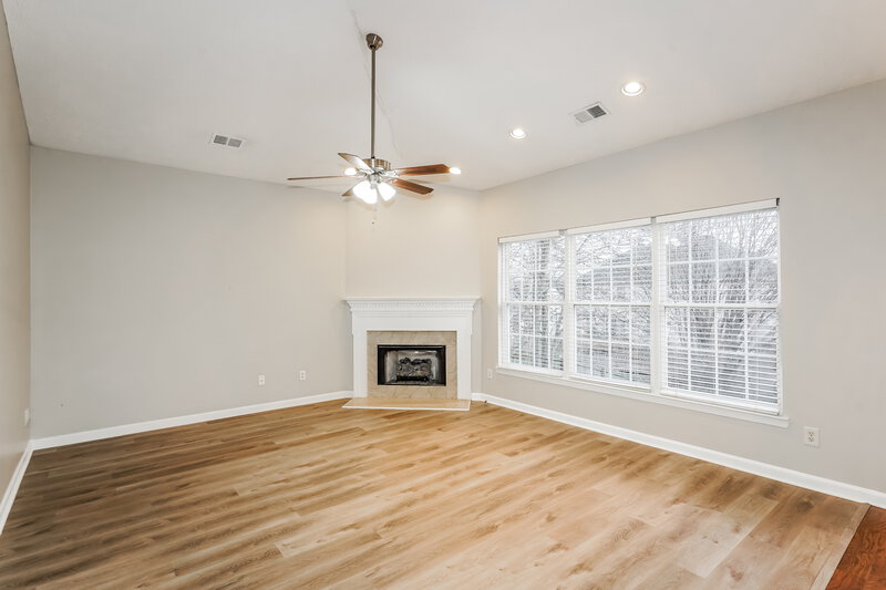 2,350/Mo, 3153 Skinner Dr Antioch, TN 37013 Living Room View