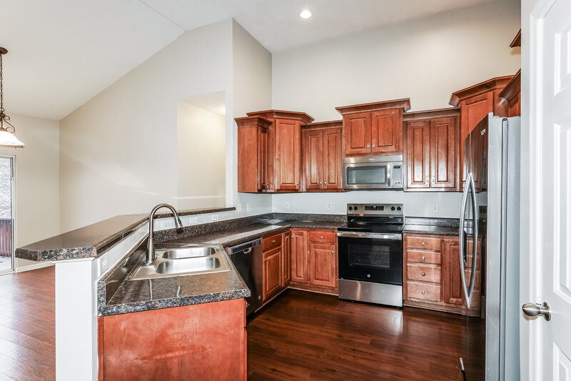 2,350/Mo, 3153 Skinner Dr Antioch, TN 37013 Kitchen View