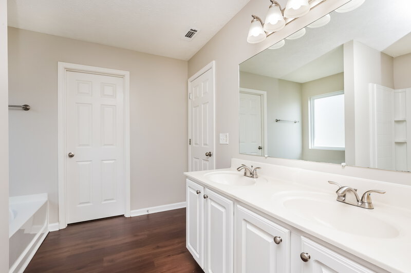 4,130/Mo, 227 Elderberry Way Murfreesboro, TN 37128 Main Bathroom View