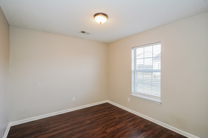 1,775/Mo, 306 Hank Aaron Cv La Vergne, TN 37086 Bedroom View 2