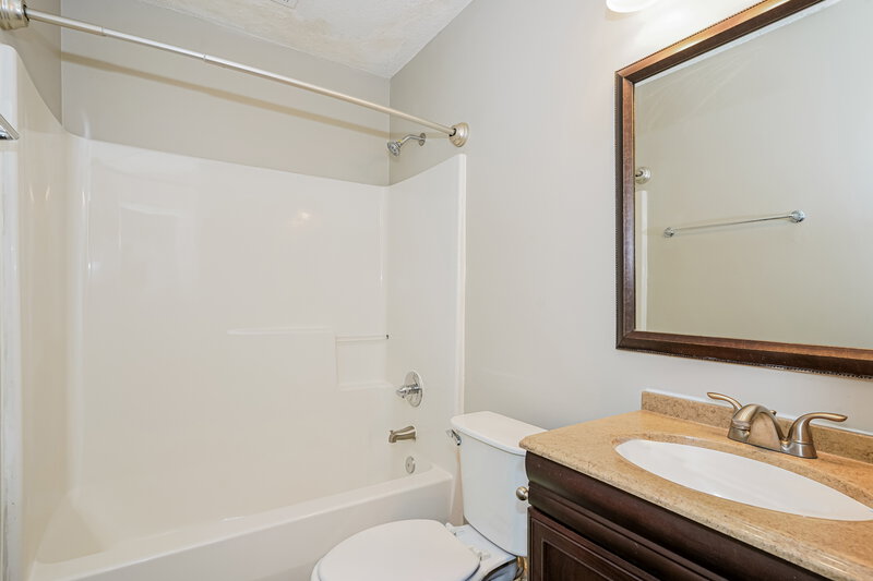 1,775/Mo, 306 Hank Aaron Cv La Vergne, TN 37086 Bathroom View