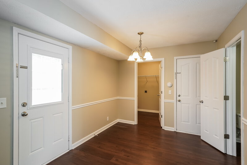 2,000/Mo, 3076 Ace Wintermeyer Dr La Vergne, TN 37086 Dining Room View