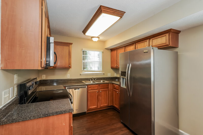 2,000/Mo, 3076 Ace Wintermeyer Dr La Vergne, TN 37086 Kitchen View