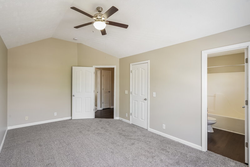 2,000/Mo, 3076 Ace Wintermeyer Dr La Vergne, TN 37086 Main Bedroom View 2