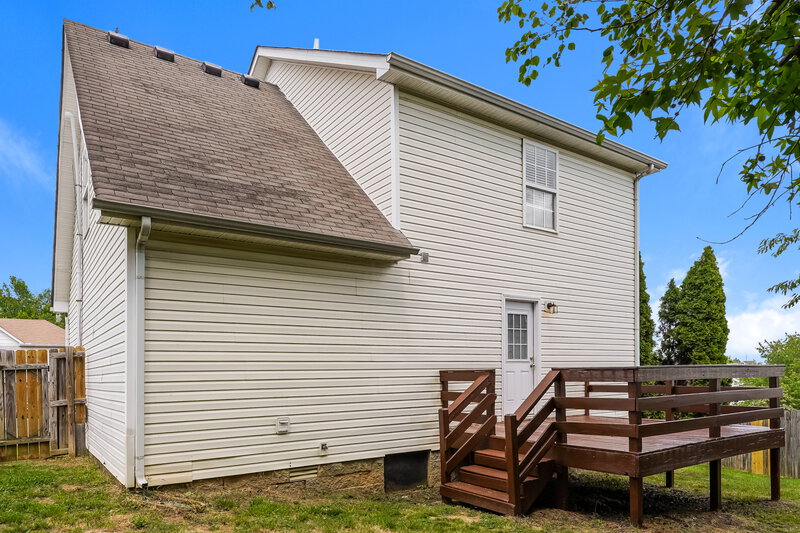 2,000/Mo, 3076 Ace Wintermeyer Dr La Vergne, TN 37086 Rear View
