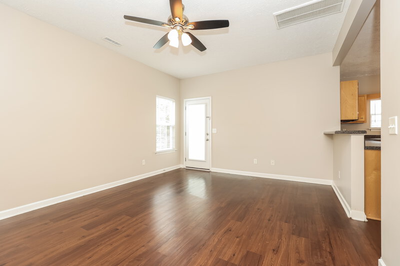 1,930/Mo, 446 Stetson Ct Murfreesboro, TN 37128 Living Room View 2