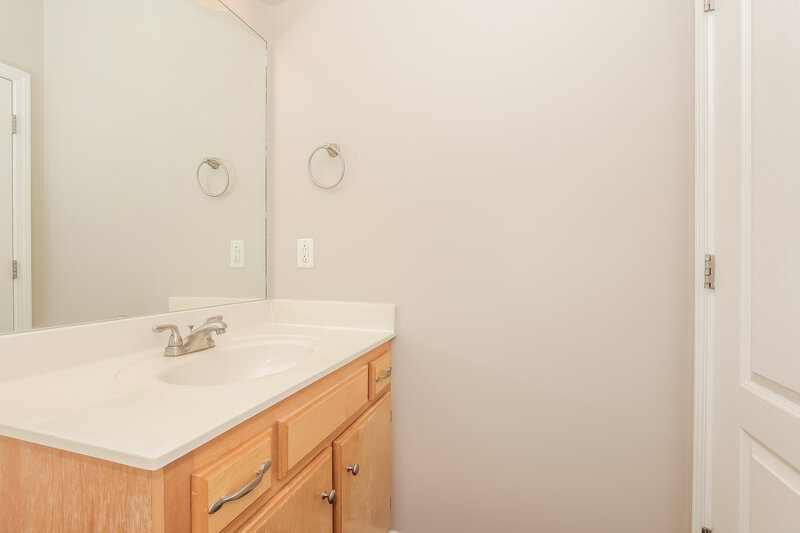 1,930/Mo, 446 Stetson Ct Murfreesboro, TN 37128 Main Bathroom View