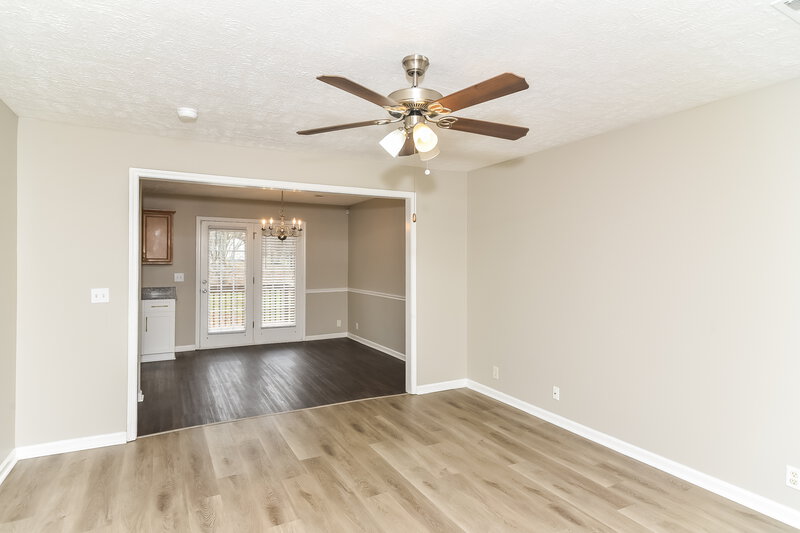 1,990/Mo, 315 Slippery Rock Dr Murfreesboro, TN 37129 Living Room View