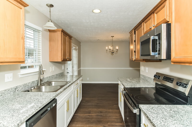 1,990/Mo, 315 Slippery Rock Dr Murfreesboro, TN 37129 Kitchen View 2