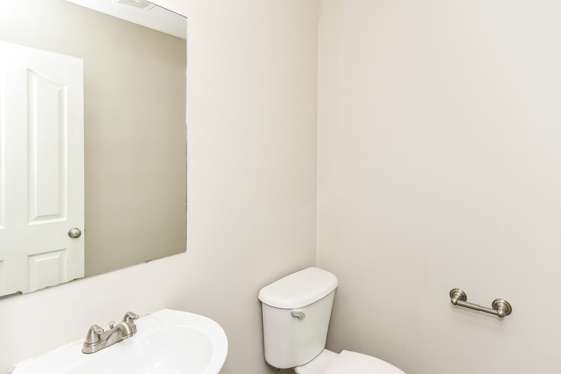 1,990/Mo, 315 Slippery Rock Dr Murfreesboro, TN 37129 Bathroom View 2