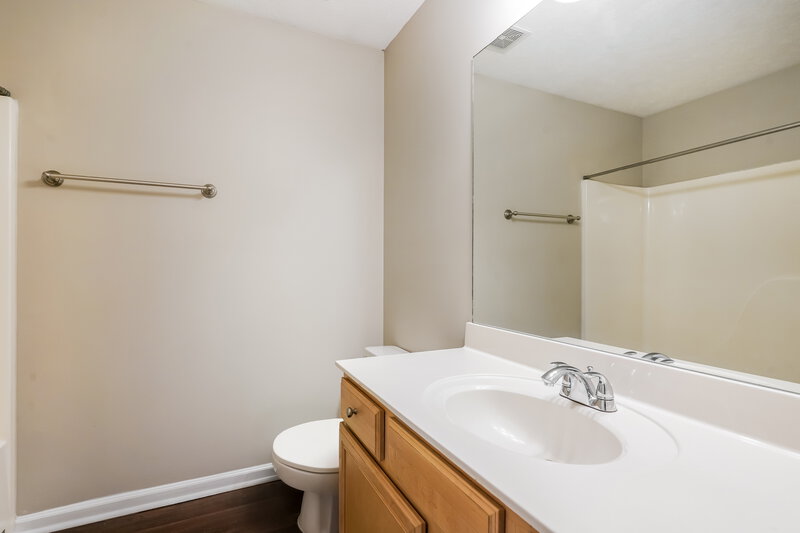 1,895/Mo, 8009 Maggie Ct Antioch, TN 37013 Bathroom View