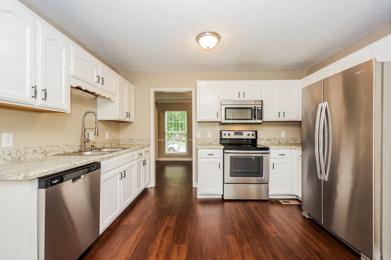 2,370/Mo, 603 McGivney Ct Smyrna, TN 37167 Kitchen View 2