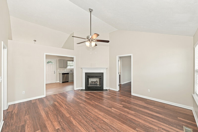 2,180/Mo, 715 Whispering Breeze Mt Juliet, TN 37122 Living Room View
