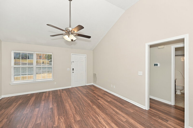2,180/Mo, 715 Whispering Breeze Mt Juliet, TN 37122 Living Room View 2