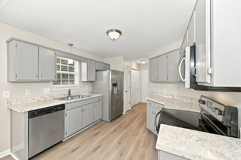 2,180/Mo, 715 Whispering Breeze Mt Juliet, TN 37122 Kitchen View 2