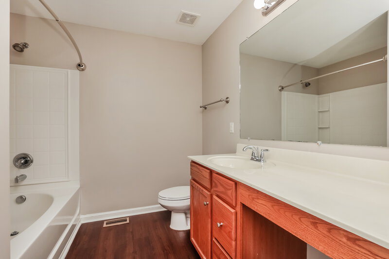2,285/Mo, 2011 Kingston Pl Spring Hill, TN 37174 Main Bathroom View 2