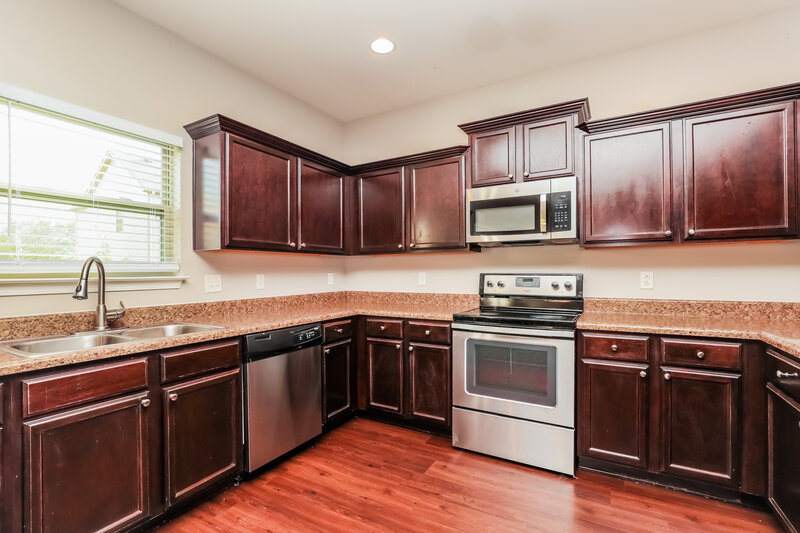 2,180/Mo, 5236 Nancy Seward Dr Murfreesboro, TN 37129 Kitchen View 2
