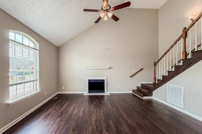 1,995/Mo, 4152 Pleasant Colony Dr Antioch, TN 37013 Living Room View