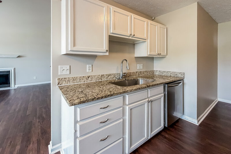 1,995/Mo, 4152 Pleasant Colony Dr Antioch, TN 37013 Kitchen View