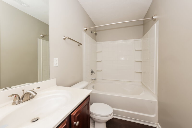 1,805/Mo, 3671 Blaze Dr Murfreesboro, TN 37128 Bathroom View 3
