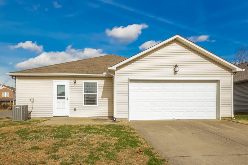 1,805/Mo, 3671 Blaze Dr Murfreesboro, TN 37128 Rear View