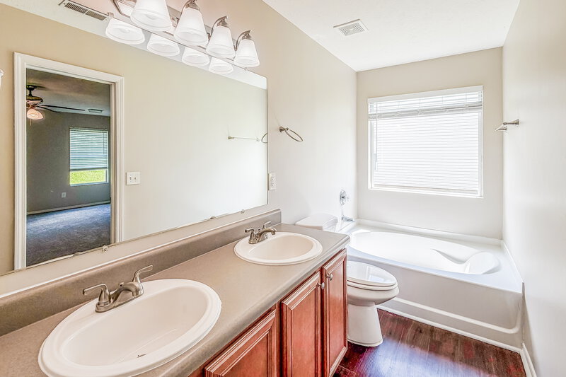 2,175/Mo, 2776 Sutherland Dr Thompsons Station, TN 37179 Main Bathroom View