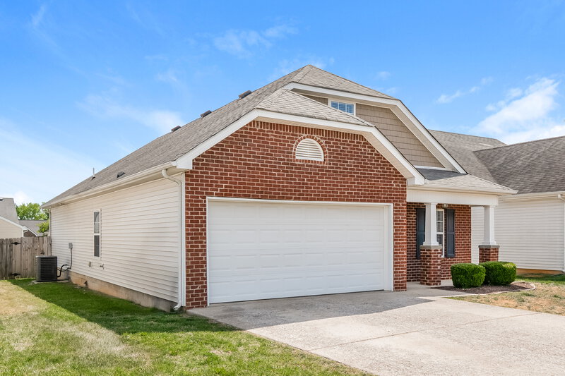 2,295/Mo, 1625 Beaconcrest Cir Murfreesboro, TN 37128 Front View