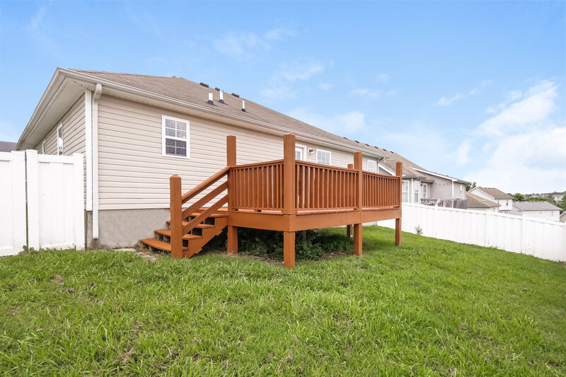 1,965/Mo, 1017 Cheryl Ln La Vergne, TN 37086 Rear View