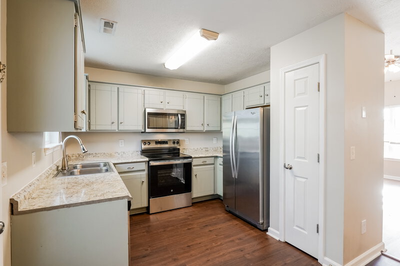 2,155/Mo, 404 Barking Dr Smyrna, TN 37167 Kitchen View