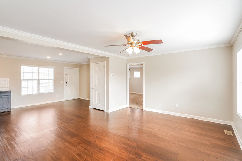 2,035/Mo, 2003 Vancroft Cir Spring Hill, TN 37174 Living Room View 2