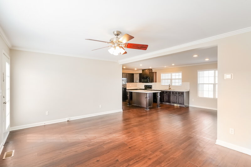 2,035/Mo, 2003 Vancroft Cir Spring Hill, TN 37174 Living Room View 3