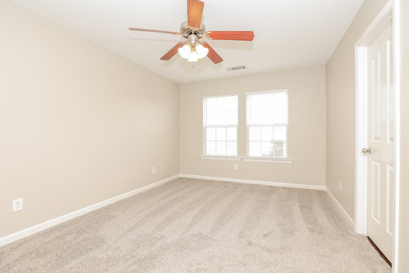 1,910/Mo, 1029 Tammy Sue Ln La Vergne, TN 37086 Main Bedroom View 2