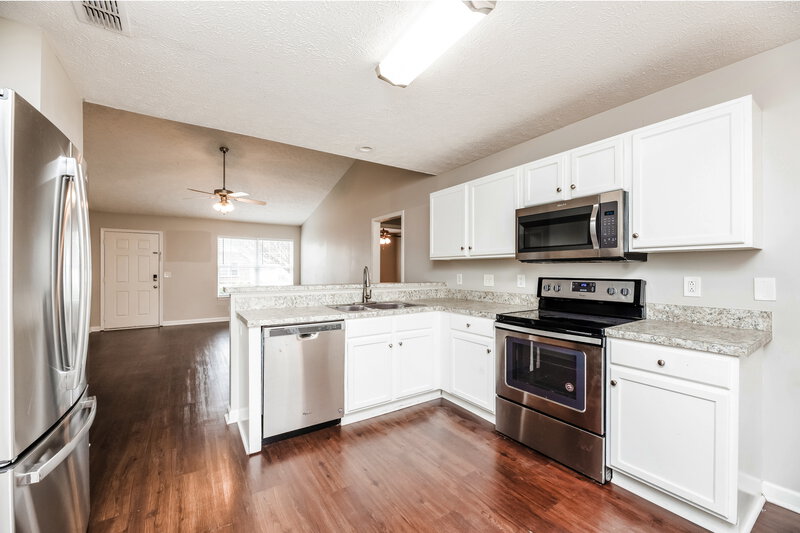 1,870/Mo, 1515 Clifdon Ct Murfreesboro, TN 37128 Kitchen View 2